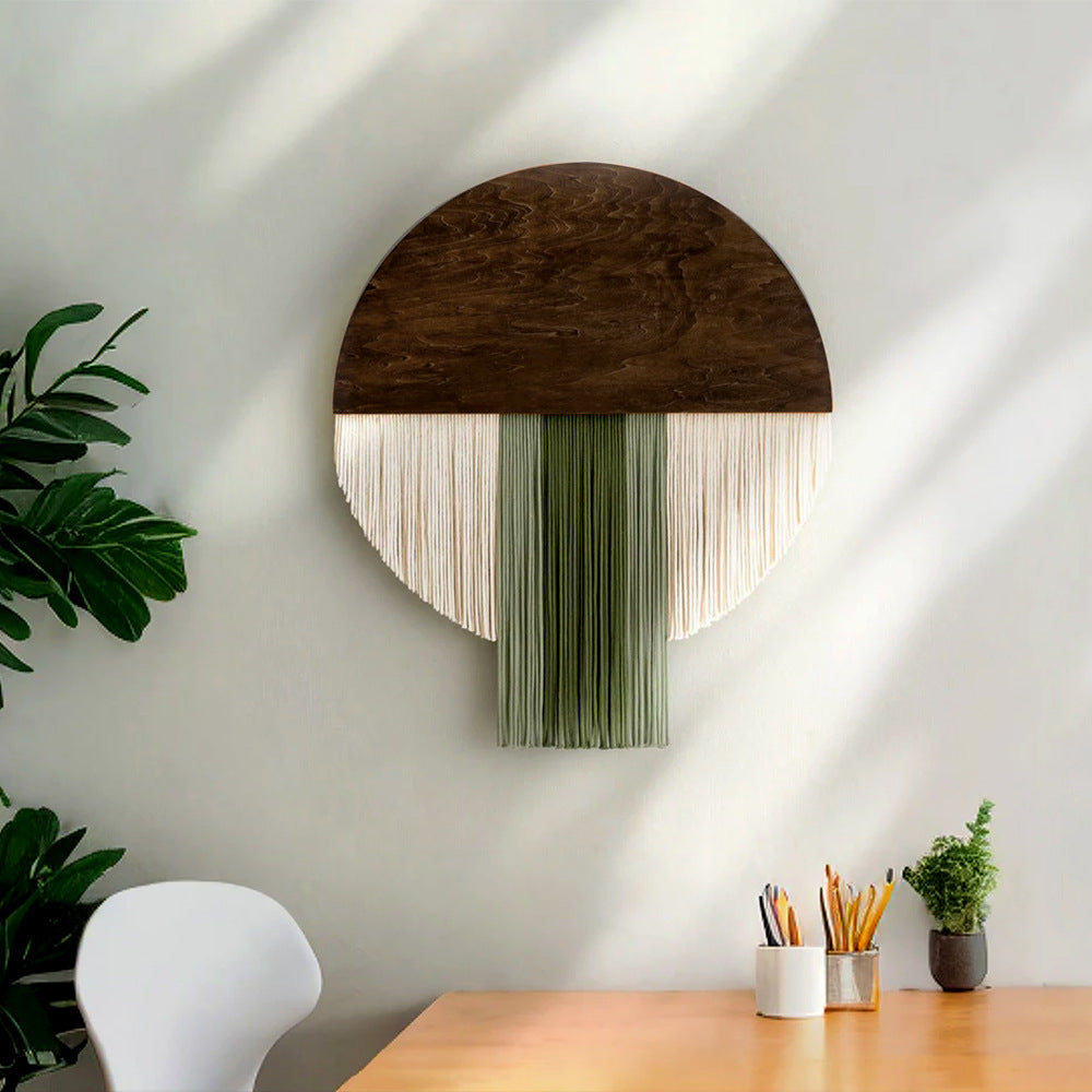 Wandbehang aus gefärbtem Garn und Holz
