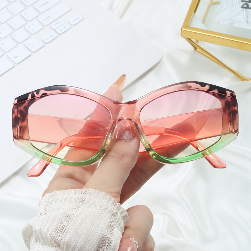 Damen modische Sonnenbrille mit markantem, futuristischem Design Brehn