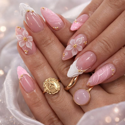 Elegante florale 3D Nagelkunstverlängerungen Brehn