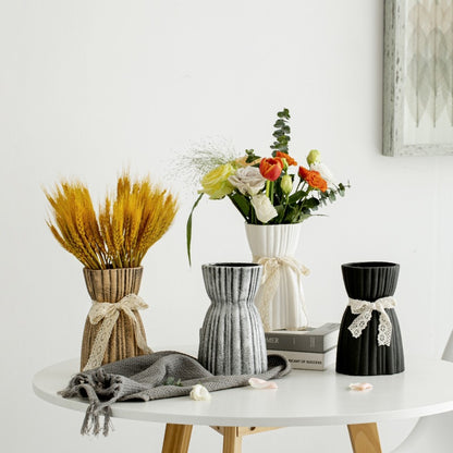 Rippierte dekorative Keramikvase Brehn