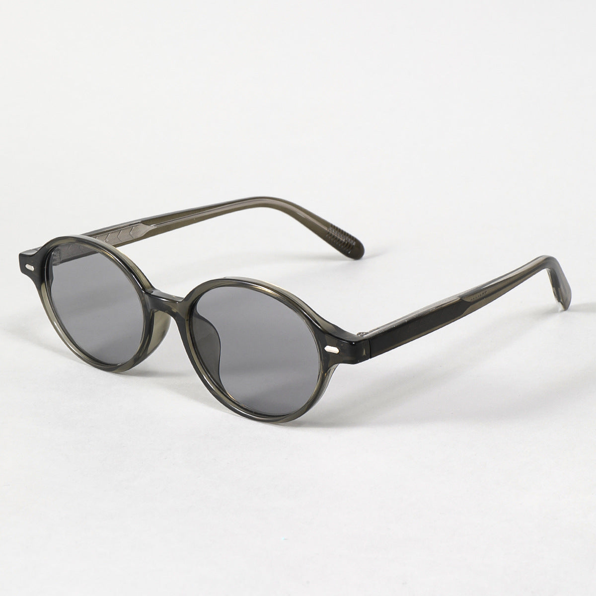 Damen modische Sonnenbrille im ovalen Design mit stylischen Akzenten Brehn
