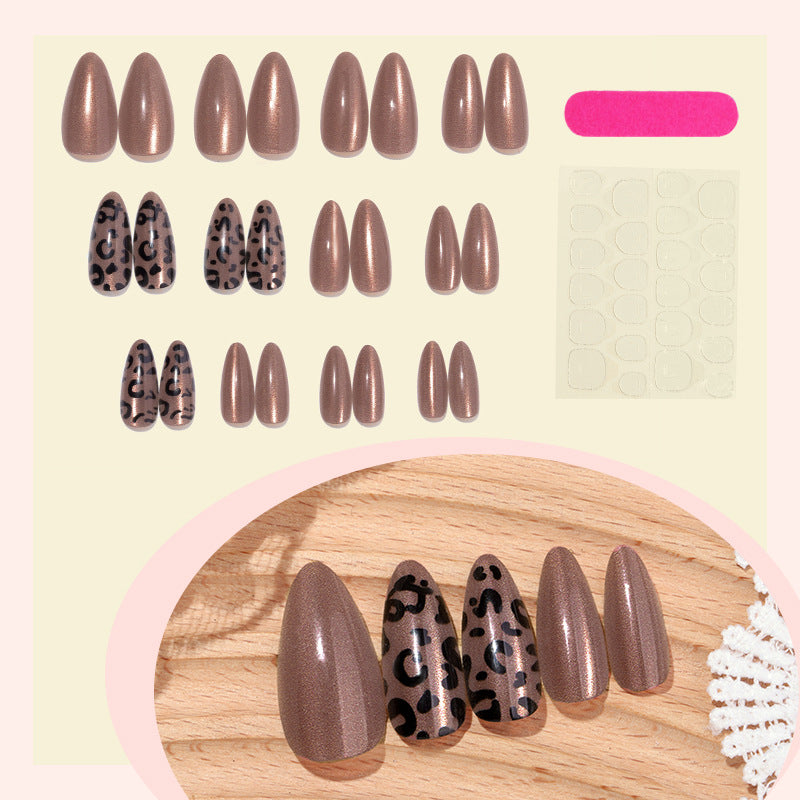 Dekorativer Leopardenmuster Press-On Nagelset Brehn