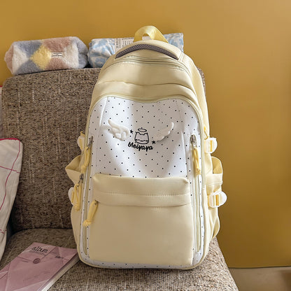 Stylischer gepunkteter Rucksack mit dekorativen Akzenten Brehn
