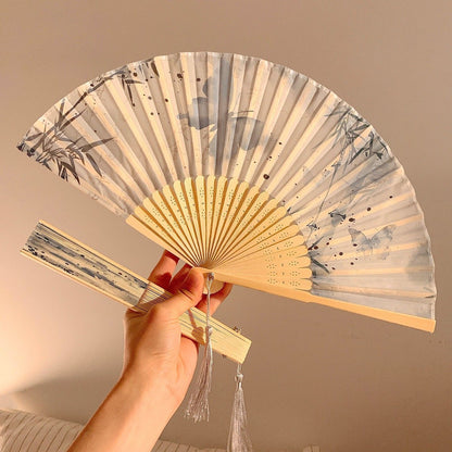 Handgefertigter Fächer mit Elegantem Schmetterlingsmotiv Brehn