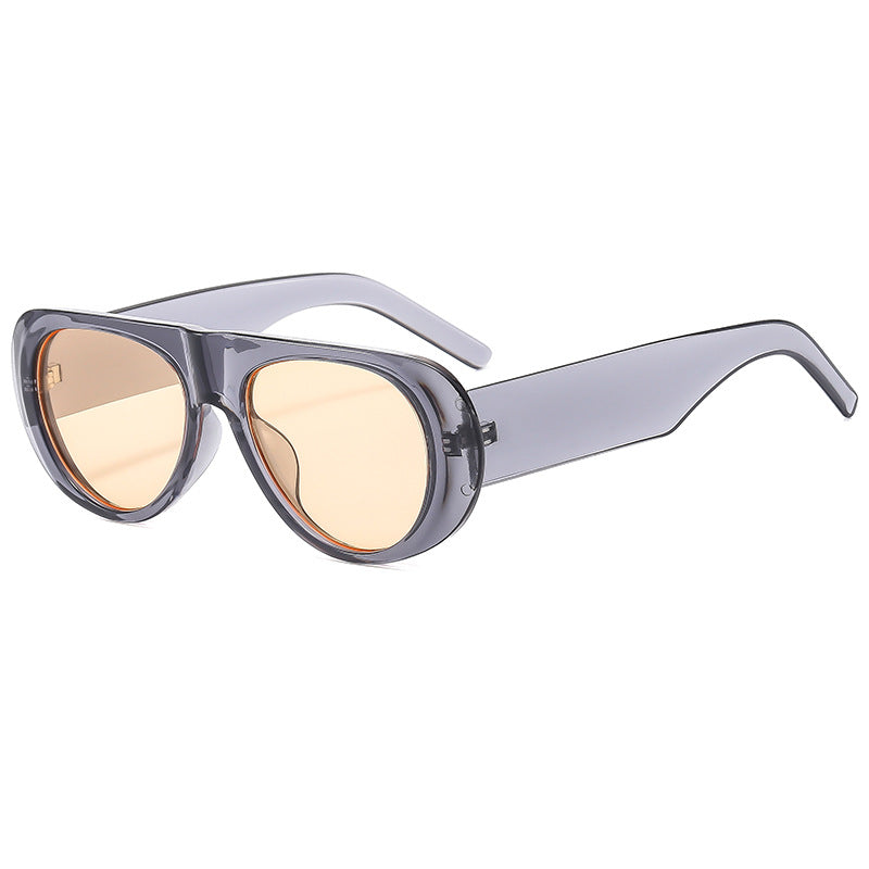 Zeitgenössische Überdimensionierte Schildbrille Brehn