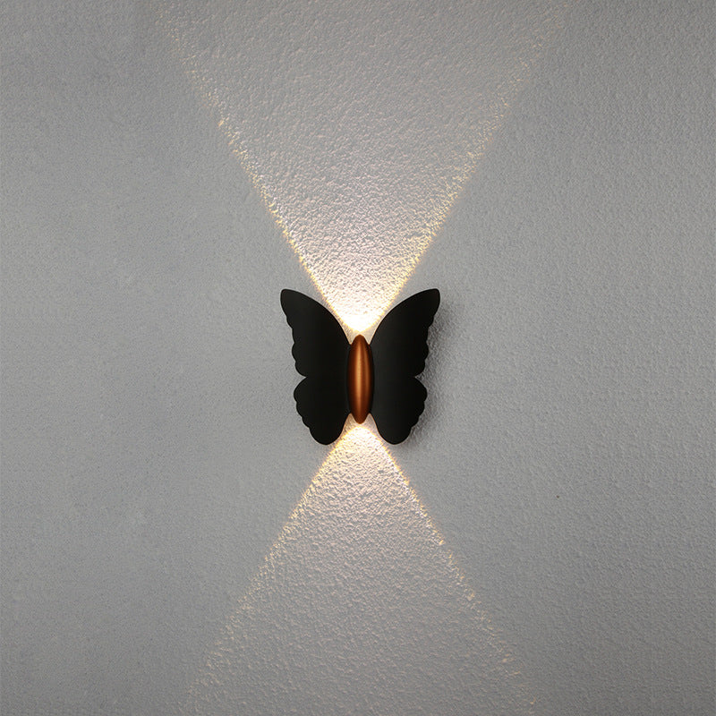 Kreative LED-Wandleuchte in Schmetterlingsform für den Außenbereich