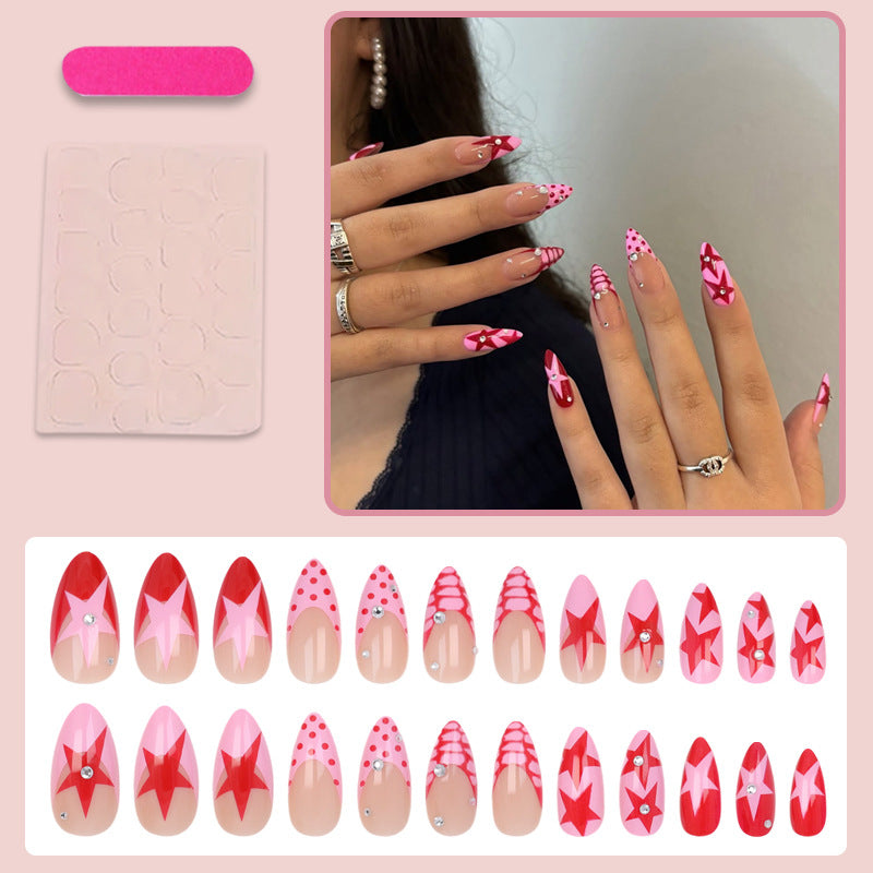 Kunstnagelset mit kreativen Sternen- und Herzmotiven Brehn