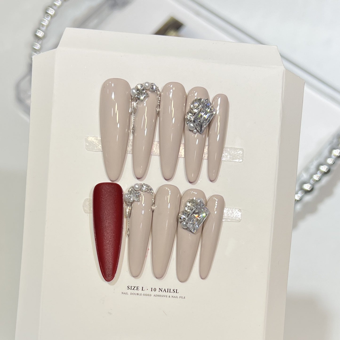 Rhinestone-beschichtetes Stiletto-Nagelkunst-Set Brehn