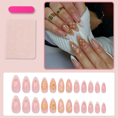 Kunstnagelset mit eleganten floralen und glamourösen Details Brehn