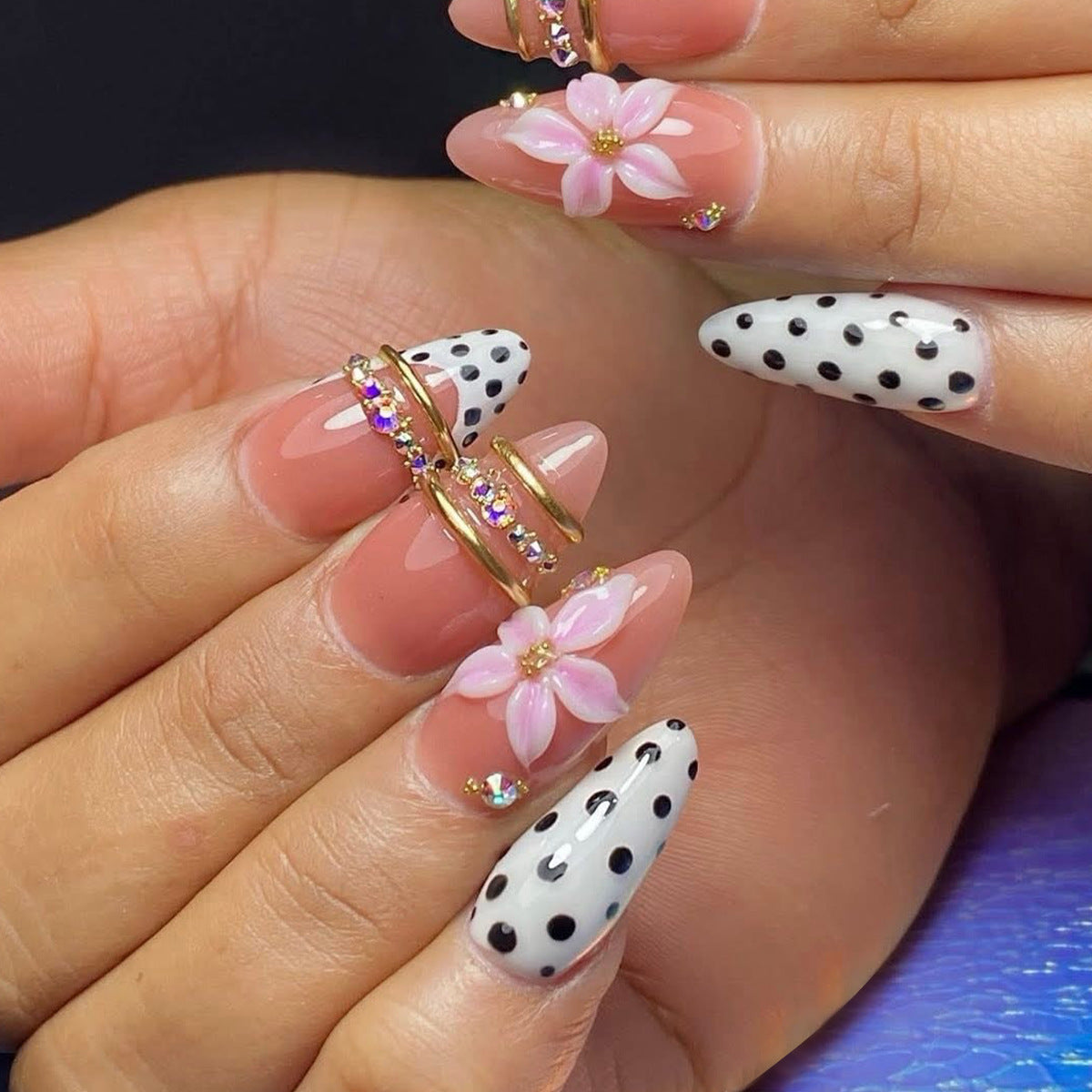 Dekorative 3D Blumen Nagelkunst Brehn