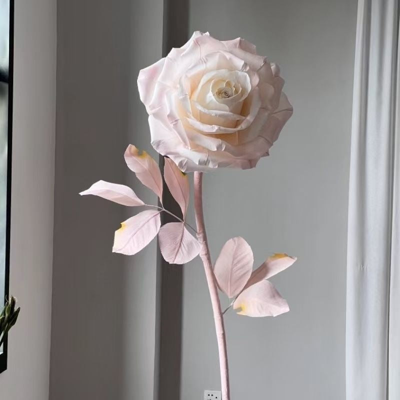 Dekorative Kunstblumenanordnung