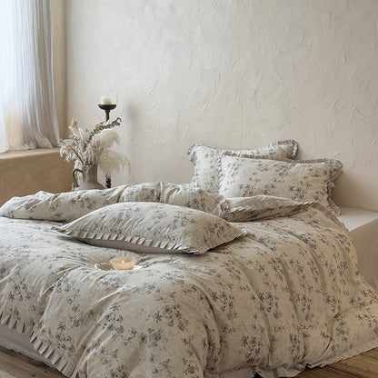 Bettwäsche-Garnitur im Vintage-Look aus Leinen-Baumwollmix mit feinem Blumenprint, Rüschenbordüre und Wendefunktion
