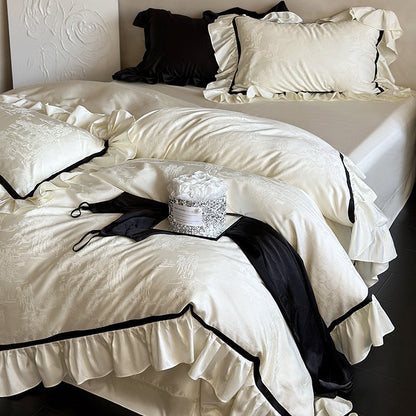 Luxuriöses Baumwollsatin-Bettwäsche-Set mit Jacquardstruktur, Volant und Kontrastpaspel