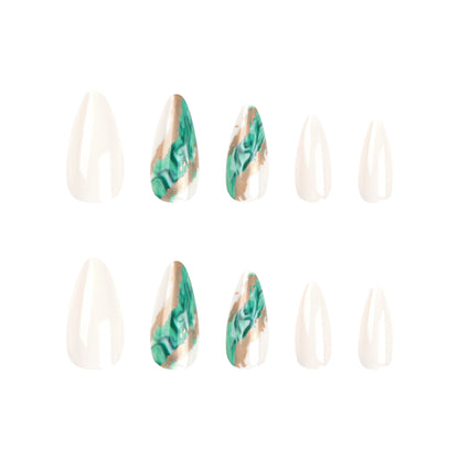 Kunstvolle Nagelverlängerungen mit elegantem marmoriertem Design Brehn