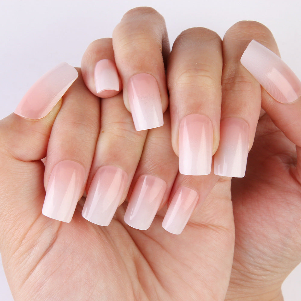 Elegantes Acrylnagel-Set Brehn