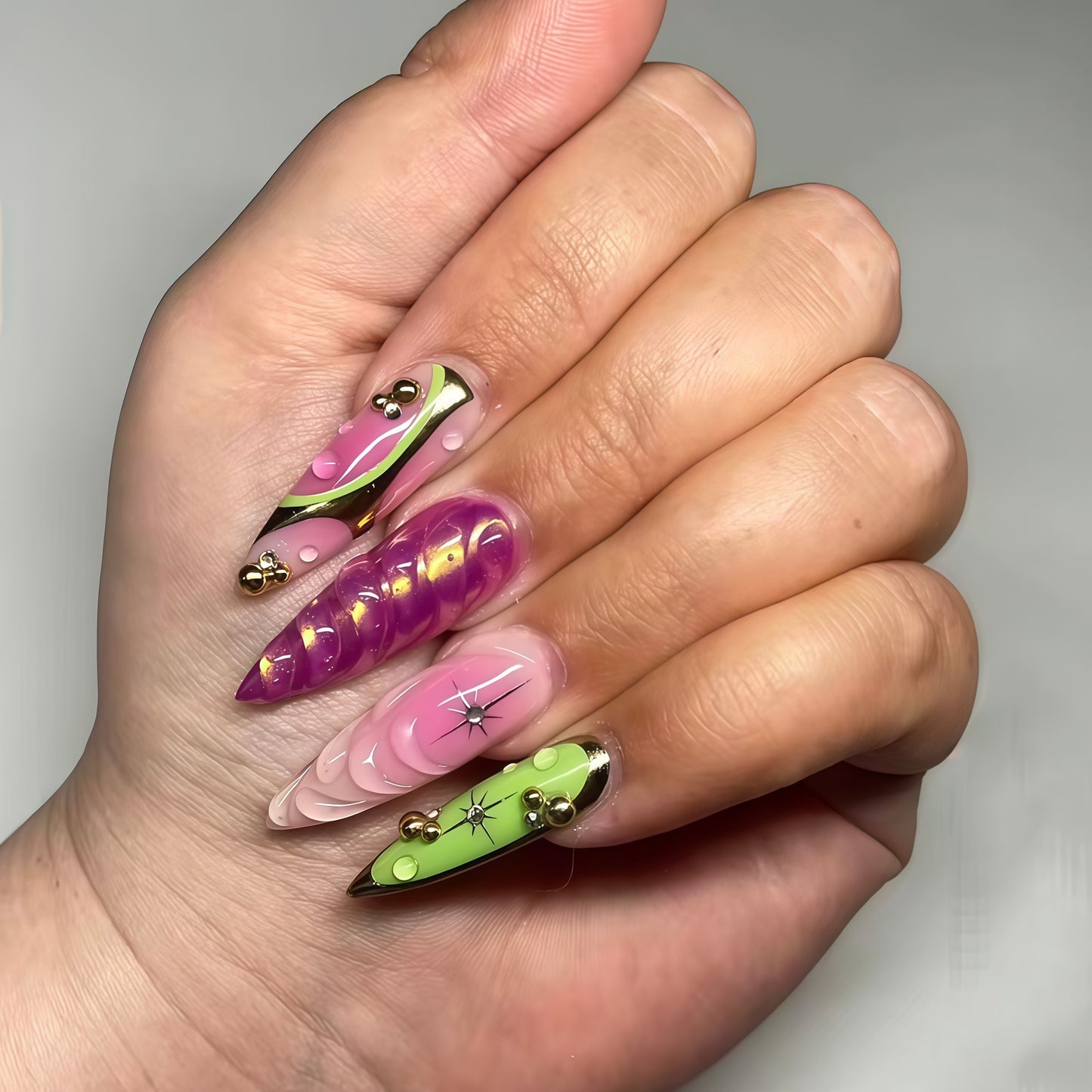 Künstlerisches Press-On Nagelset Brehn