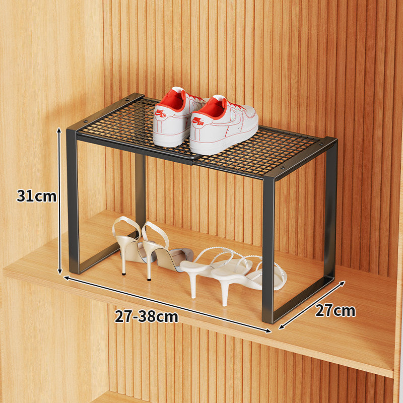 Mehrstufiges Metall-Mesh-Schuhregal mit offenen Gitterregalen und mattem Rahmen