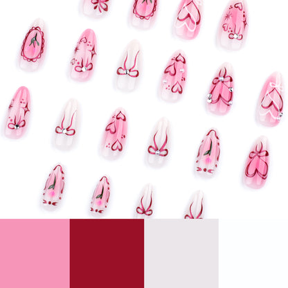 Kunstvolle Nagelkunst mit romantischem Herzdesign Brehn