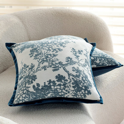 Quadratischer Kissenbezug mit feinem Toile‑Jacquard und seidiger Kederkante Brehn