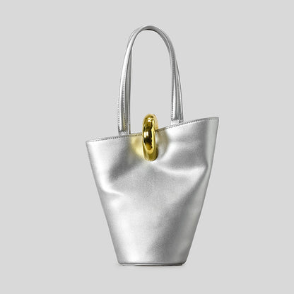 Schlanke moderne Handtasche