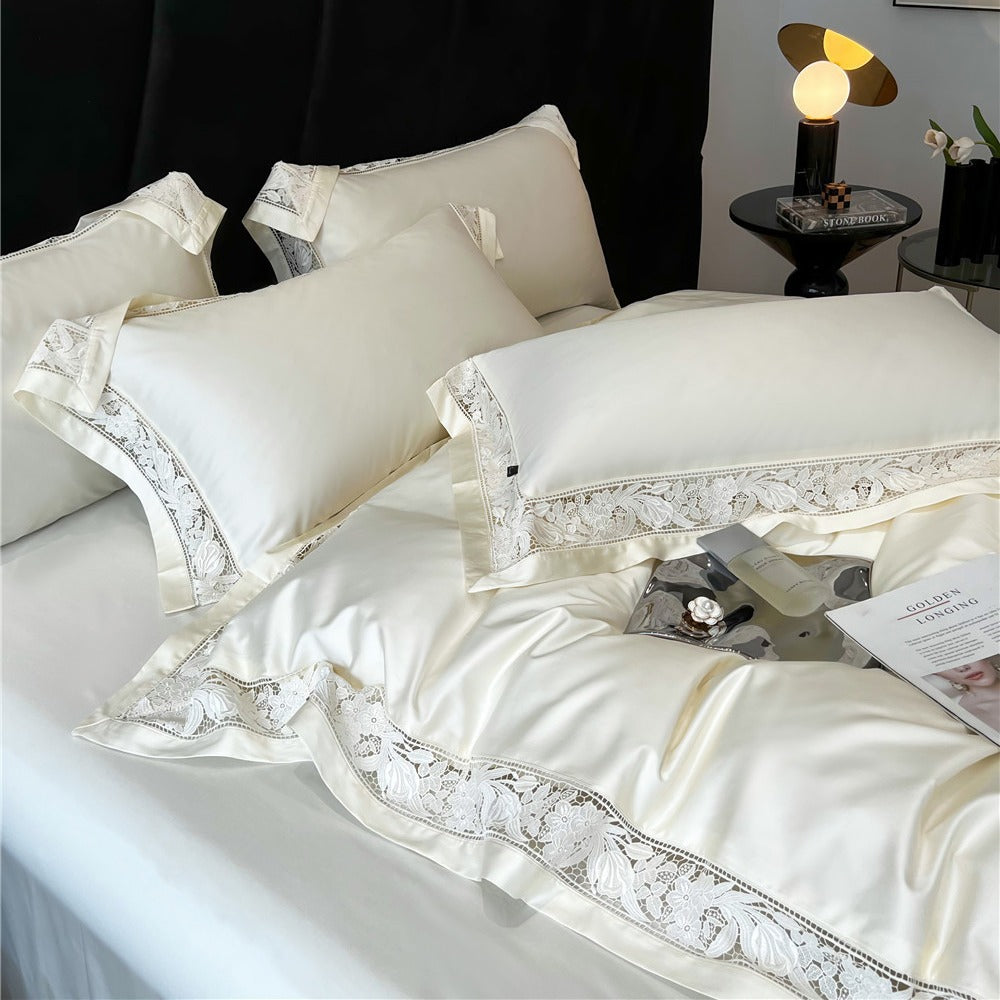 Luxuriöses Satin-Bettbezug-Set mit Spitzenrand