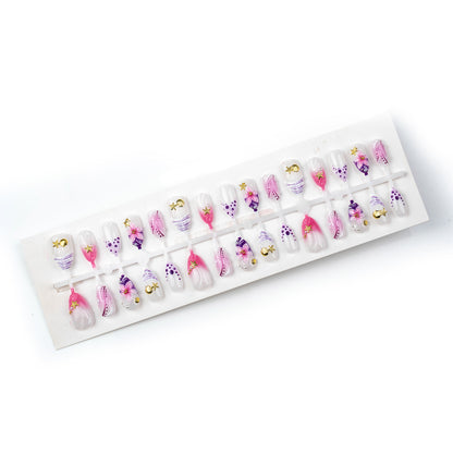 Künstlerische floral-verzierte Press-On Nägel Brehn