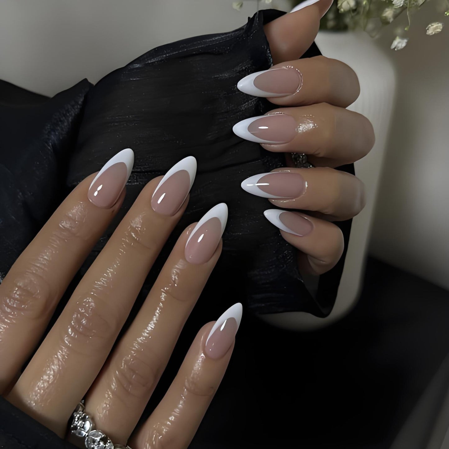 Elegante French Maniküre Kunstnägel Brehn