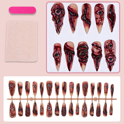 Kreatives Kunstnagelset mit gruseligem Design Brehn