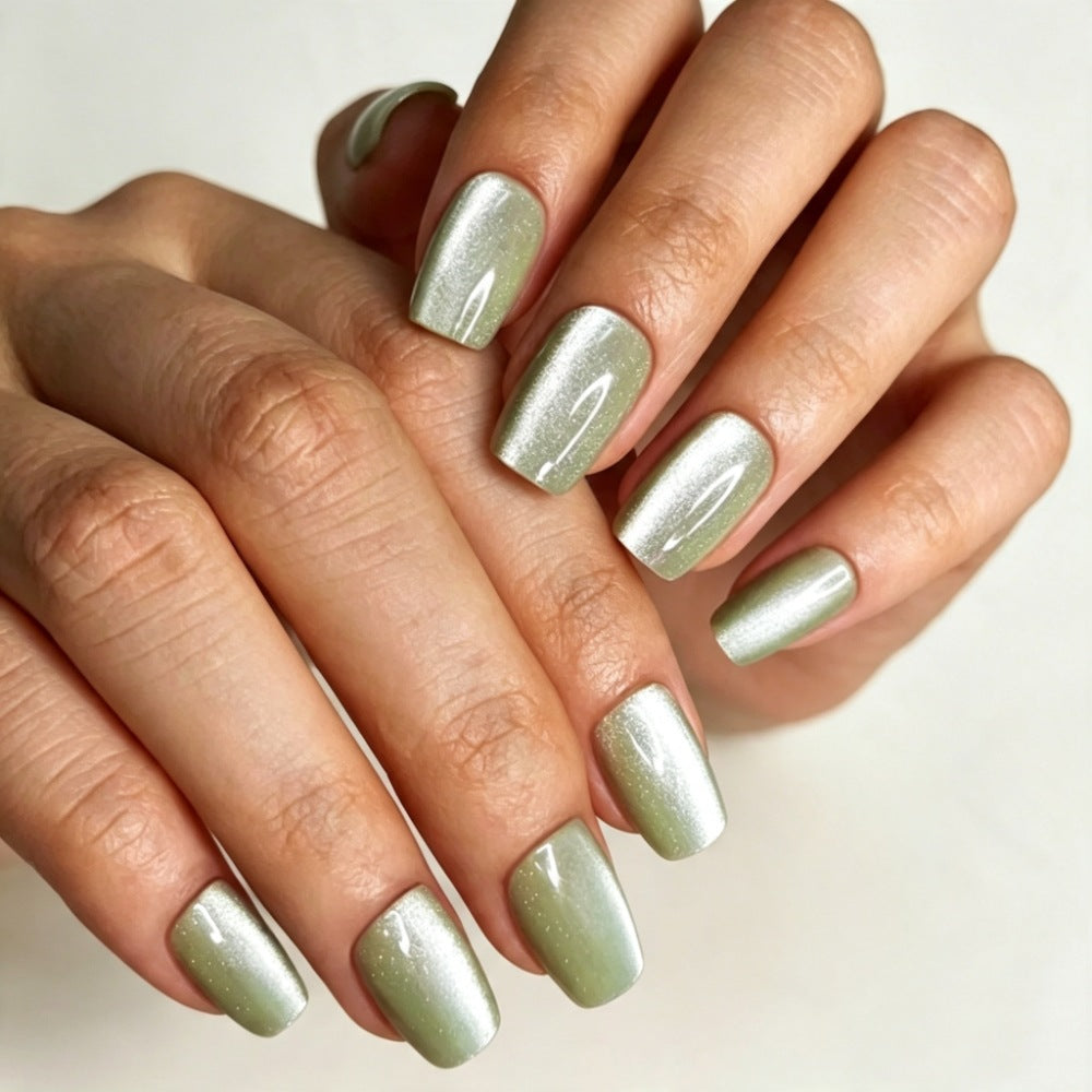 Glänzende Ombre-Nagelspitzen Brehn