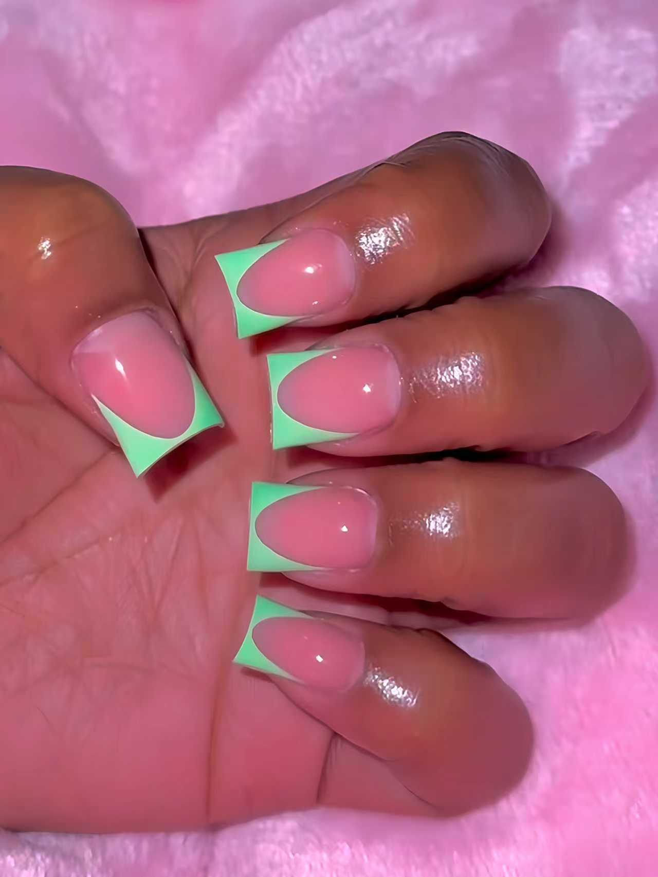 Geometrische Nagelkunst Verlängerungen Brehn
