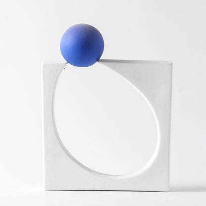 Moderne abstrakte dekorative Skulptur