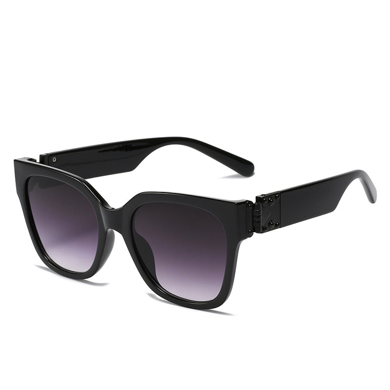 Damen edle Oversized Sonnenbrille mit luxuriösem Metall-Akzent Brehn