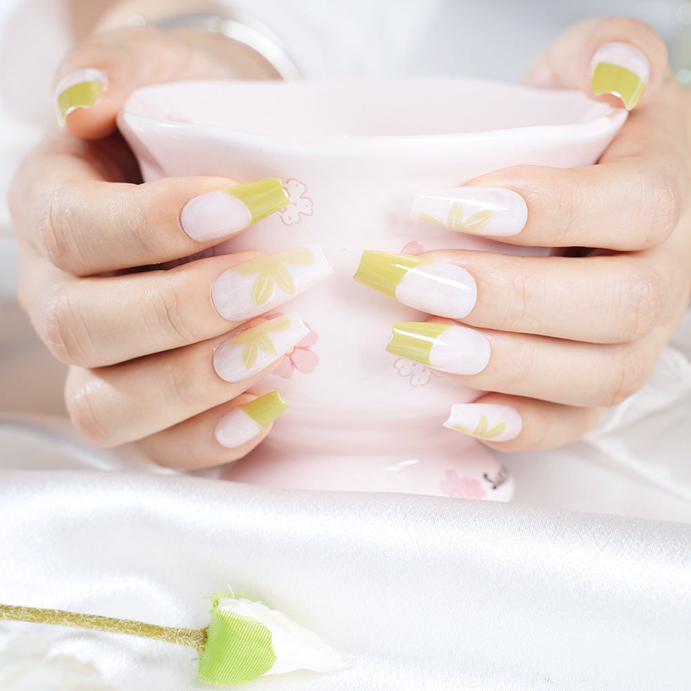 Florale Press-On Nagelspitzen Brehn