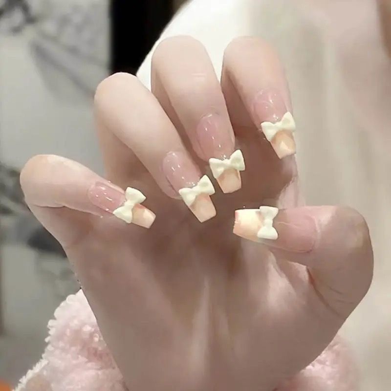 Kunstvolle Nageldesigns mit Katzenmotiv Brehn
