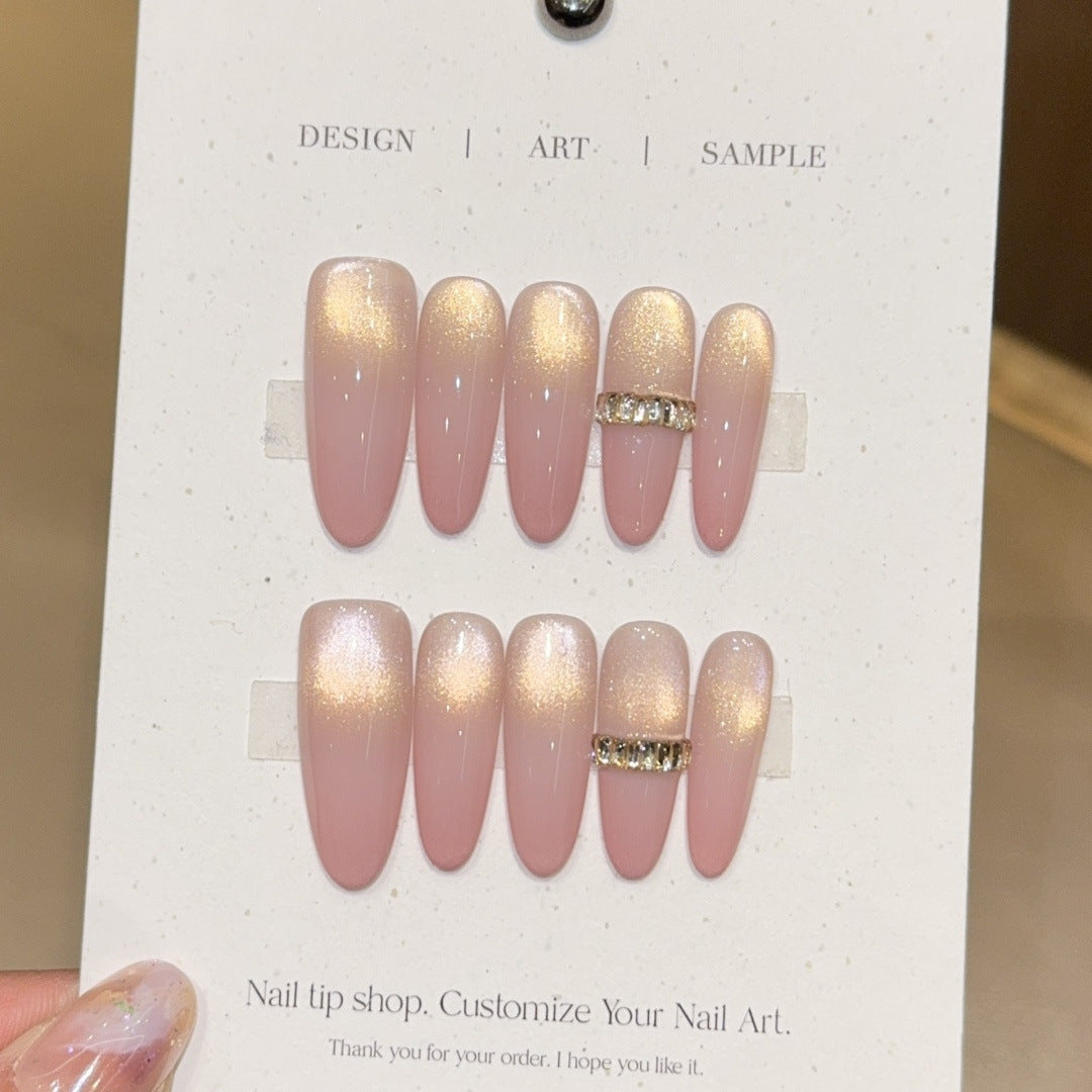 Glamouröse Kunstnägel mit Eleganter Glitzer- und Strass-Applikation Brehn