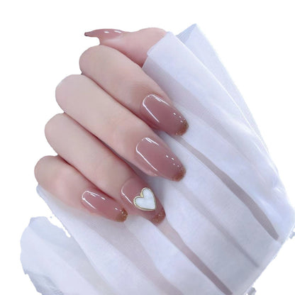 Dekoratives Press-On Nail Set mit Herzdesign Brehn