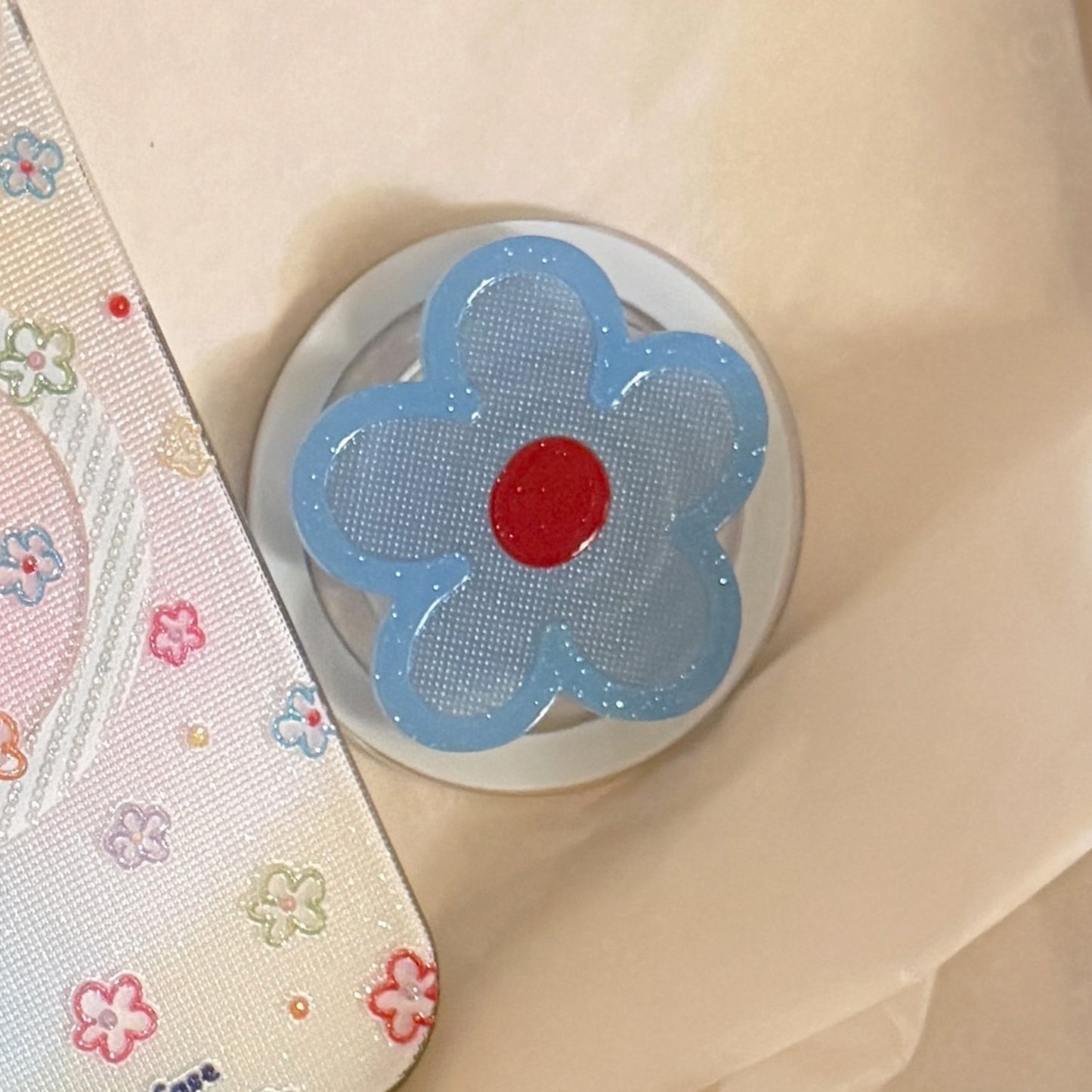 Niedlicher Blüten-Anstecker Brehn