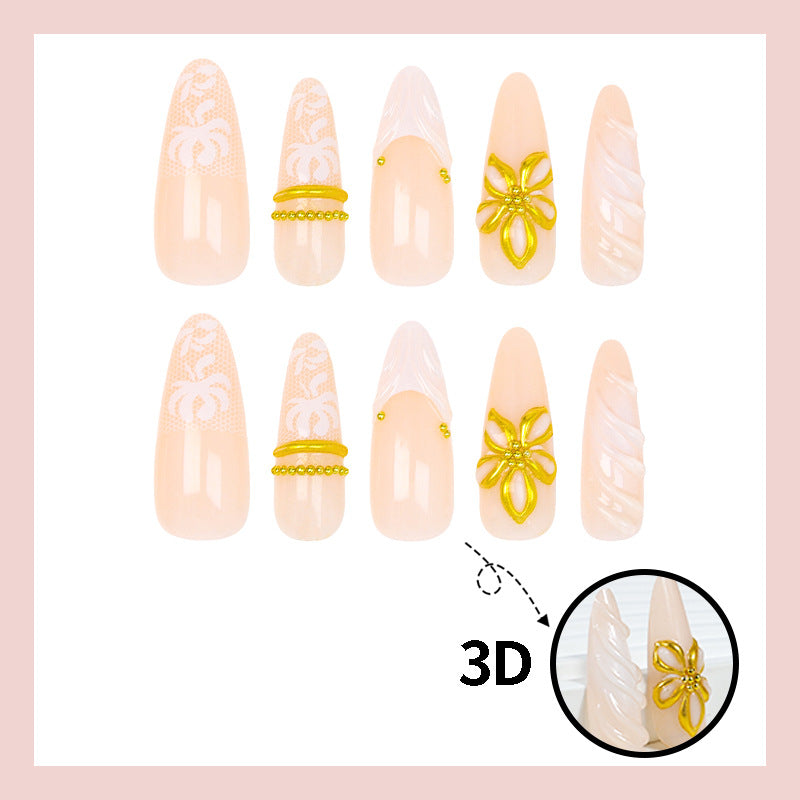 Kunstnagelset mit eleganten Blüten- und Glitzerdetails Brehn