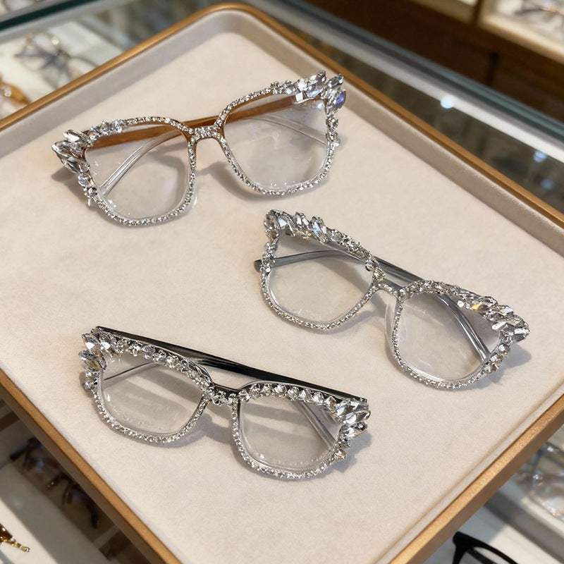 Glamouröse mit Strass veredelte Katzenaugen-Sonnenbrille Brehn