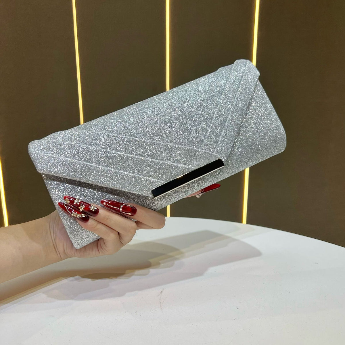 Glitzernde Abend-Clutch