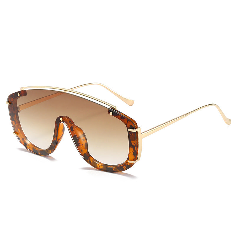 Modebewusste futuristische Schild-Sonnenbrille Brehn