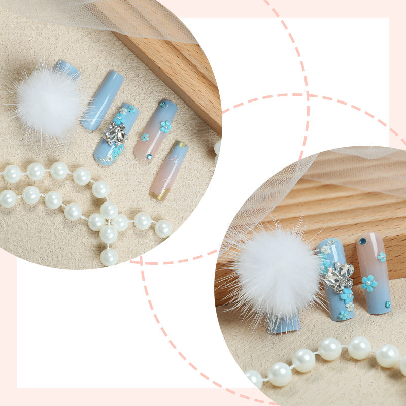 Designer Press-On Nail Art Set mit floralen und Edelsteinen Akzenten Brehn