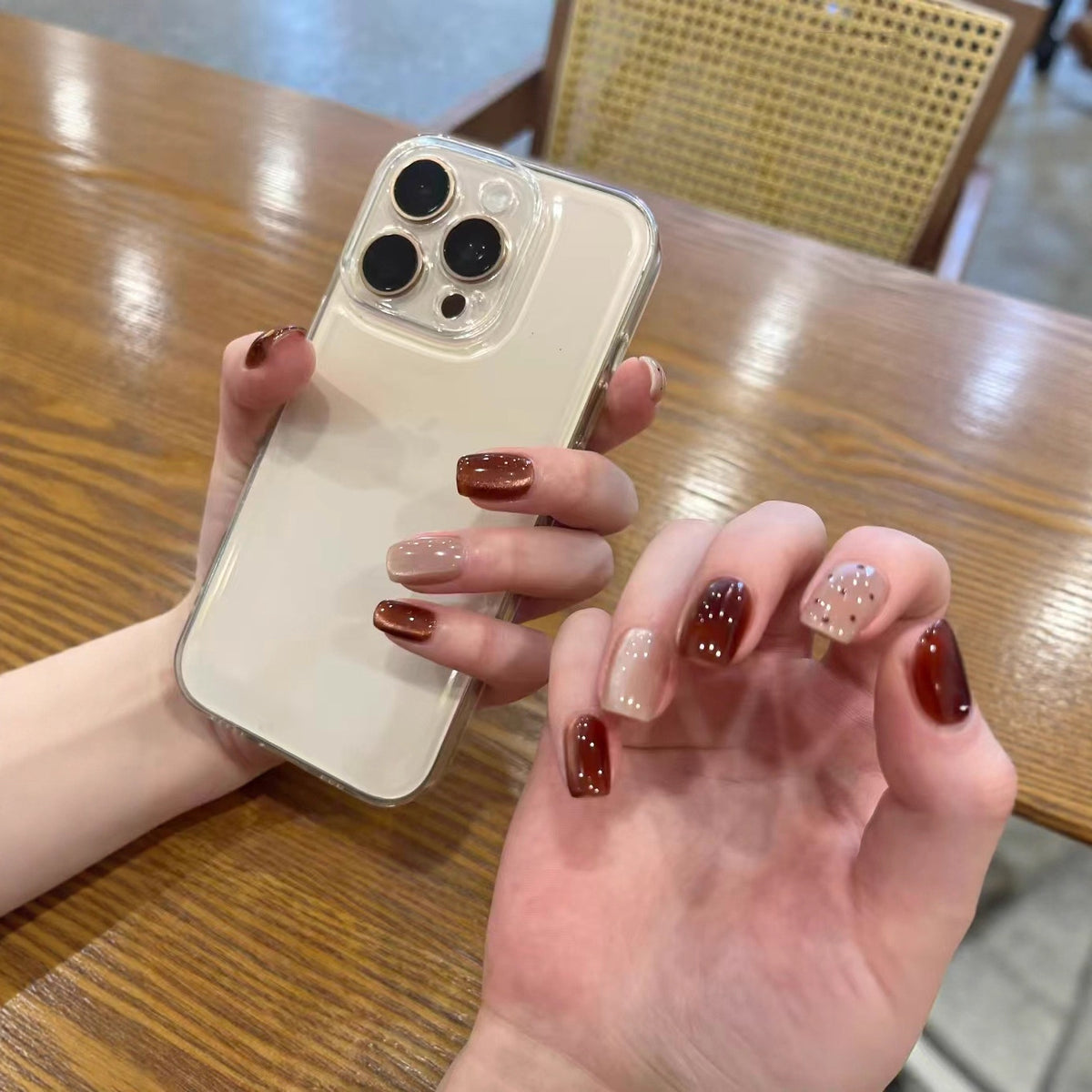 Trendy Glänzendes Press-On Nagelset