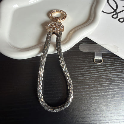 Eleganter Schlüsselanhängerhalter mit Kristallakzenten Brehn