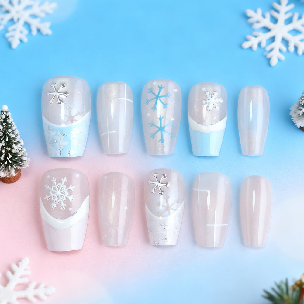 Stylische winterliche Press-On Nägel Brehn