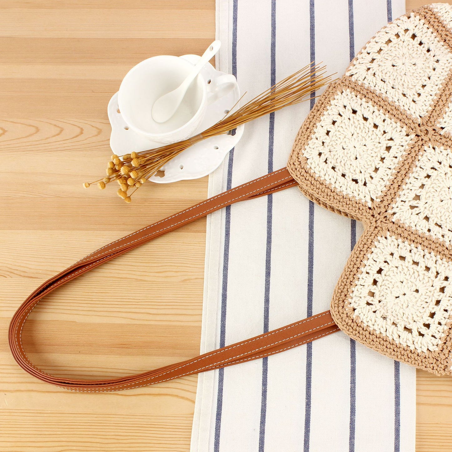 Handtasche Aus Handgefertigtem Makramee mit Strukturiertem Muster Brehn