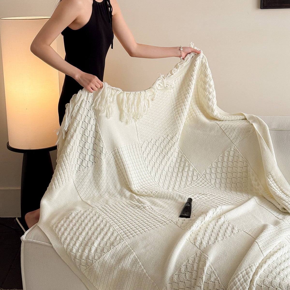Strukturierte Patchwork-Baumwollstrick-Fransen-Wurfdecke