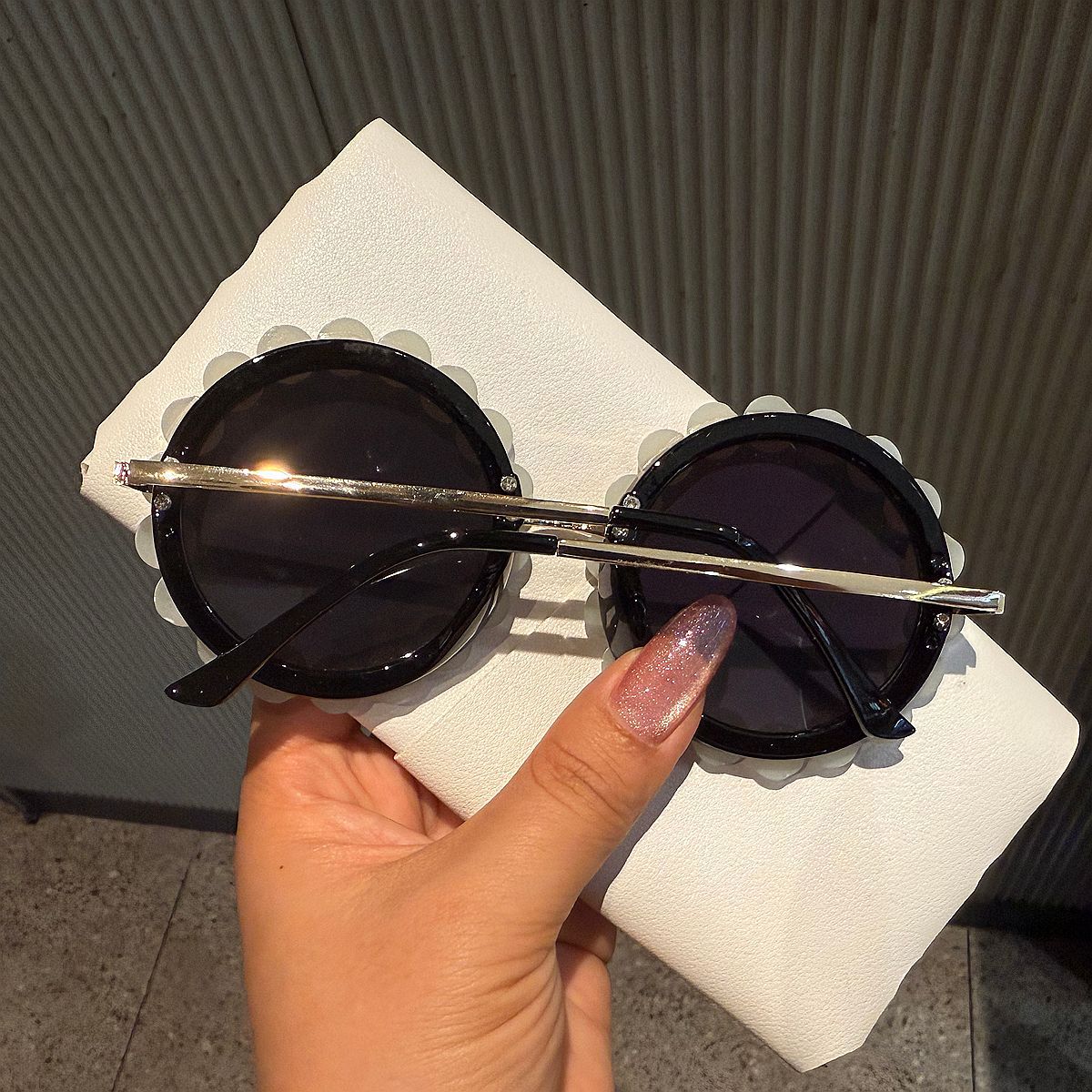 Damen elegante Vintage-Sonnenbrille mit Perlenbesatz Brehn
