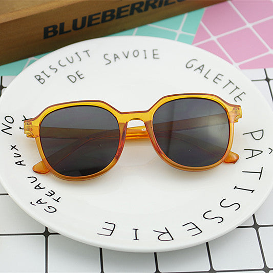 Damen modische Sonnenbrille im eleganten, achtkantigen Design Brehn