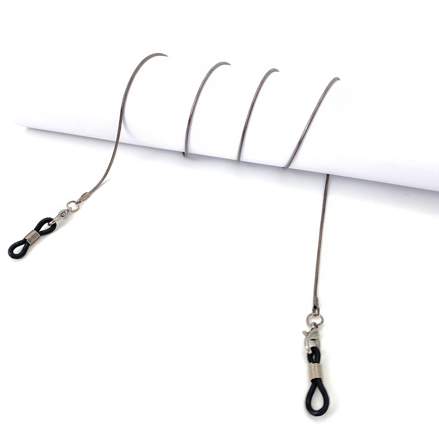 Minimalistischer Kettenbrillenhalter Brehn